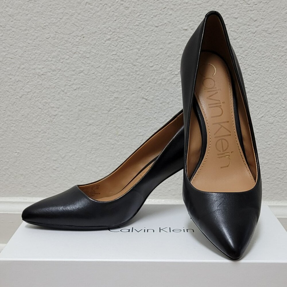 Calvin Klein LEATHER Black Pumps; Shoes, Heels, sz. 7